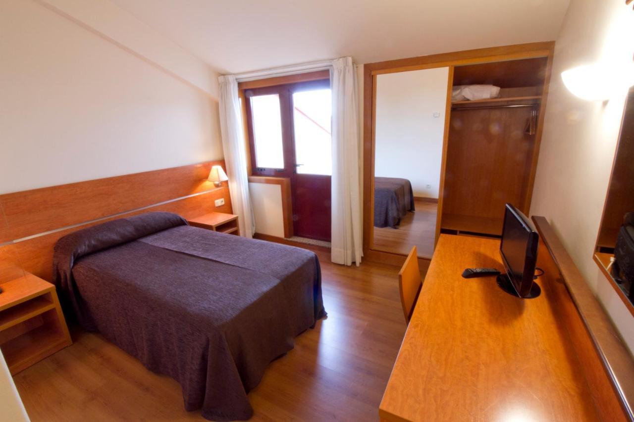 Hotel Torques Bergondo Exterior photo